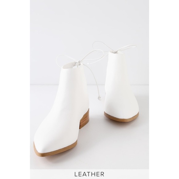 Splendid “Niva” White Leather Pointed Toe Ankle Booties - Picture 2 of 11
